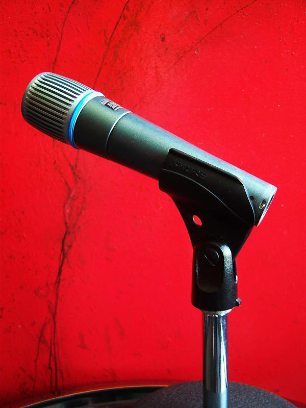 Vintage 1990's Shure BETA 57 Supercardioid Dynamic