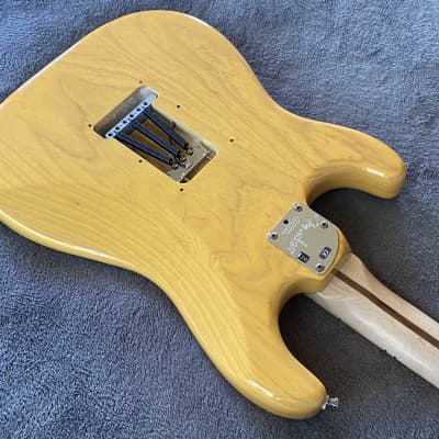 2008 Fender American Deluxe Ash Stratocaster Maple Fretboard - Butterscotch Blonde - Free Pro Setup image 9