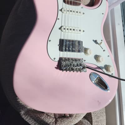 Squier Classic Vibe '60s Stratocaster HSS 2023 - Shell Pink w/ OHSC image 3