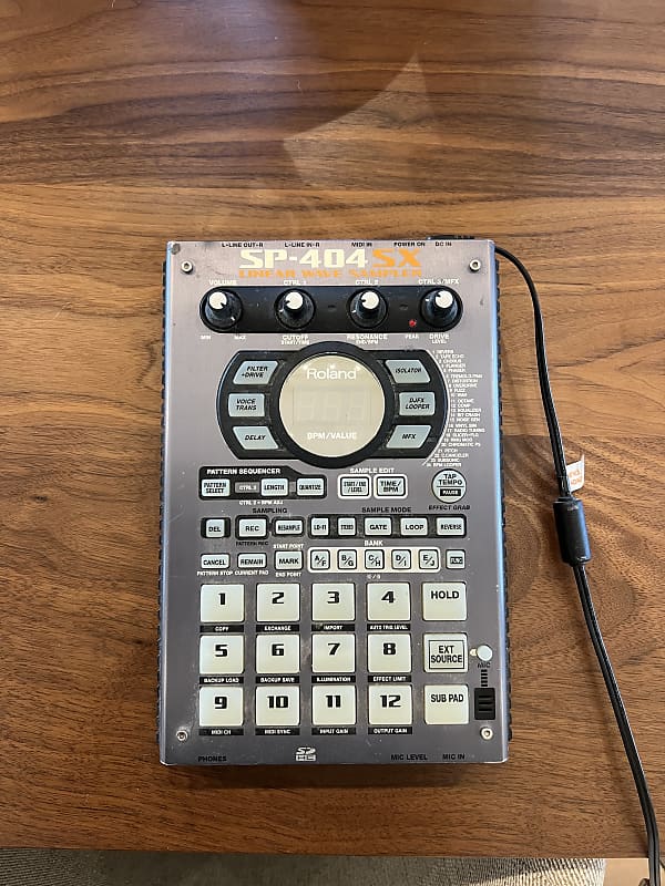 Roland SP-404SX Linear Wave Sampler | Reverb Canada