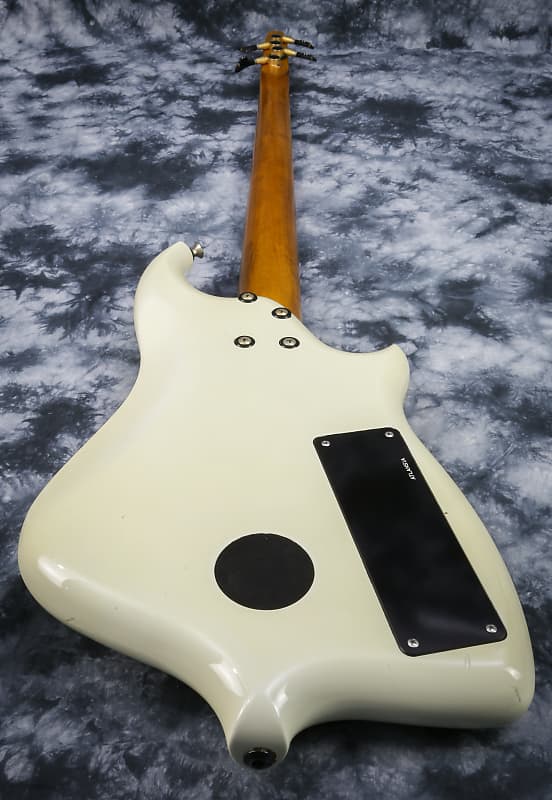 Product Information Basses and Guitars (16) - Atlansia Guitars