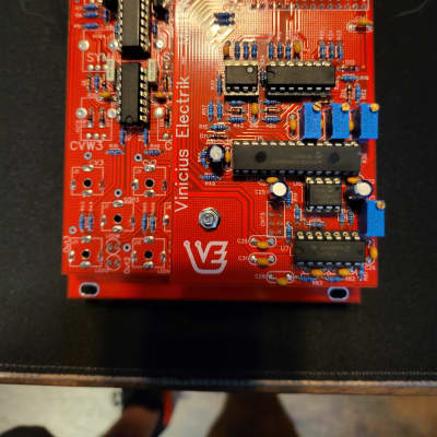 Vinicius Electrik MultiWaves VCO/LFO Eurorack Module Red image 2