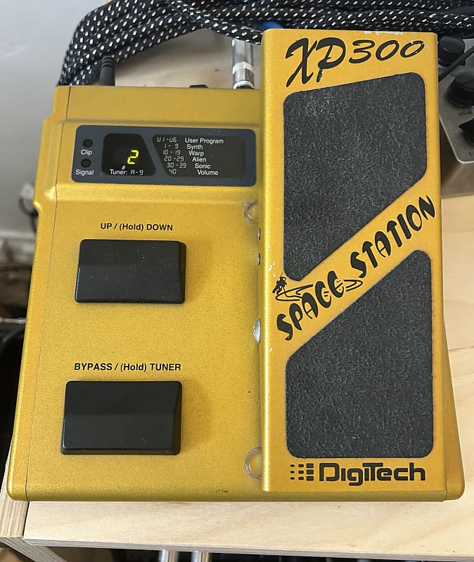 激レア Digitech XP300 Space Station Tom Morello's Digitech XP300 Space Station – Ground Guitar