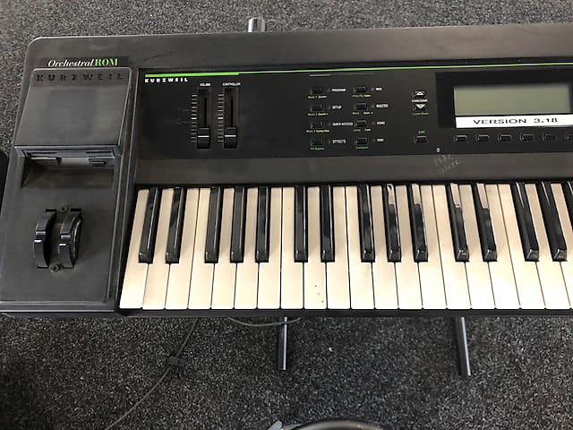 Kurzweil K2000 V2 - D1157