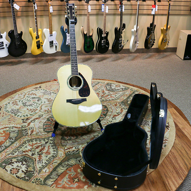 Yamaha LL16RD Dreadnought Acoustic Electric Guitar with Hard Case Preowned