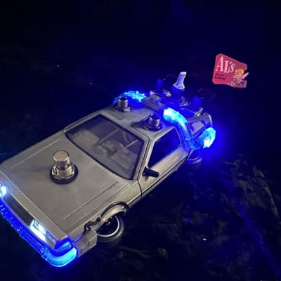 VVco Pedals Revlorean 2.0 pedal REVERB Delorean Back to The