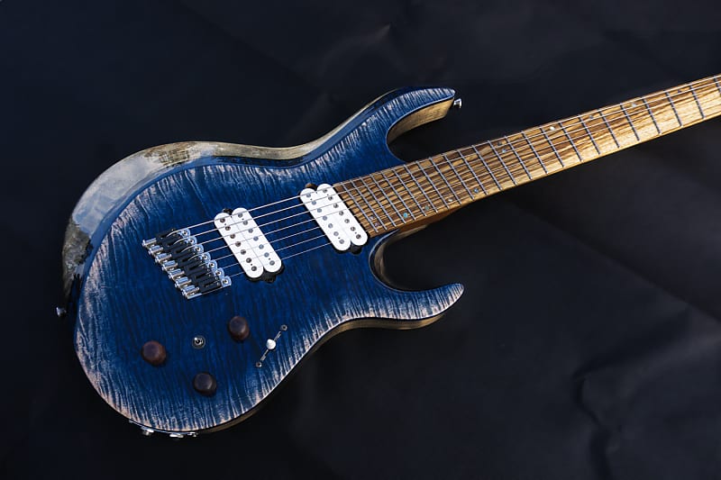 Kiesel Aries 7 string Multiscale with piezo!