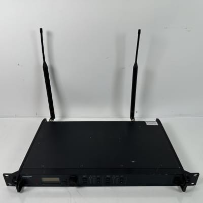 Shure ULXD4D Dual Channel Digital Wireless Microphone Receiver H50