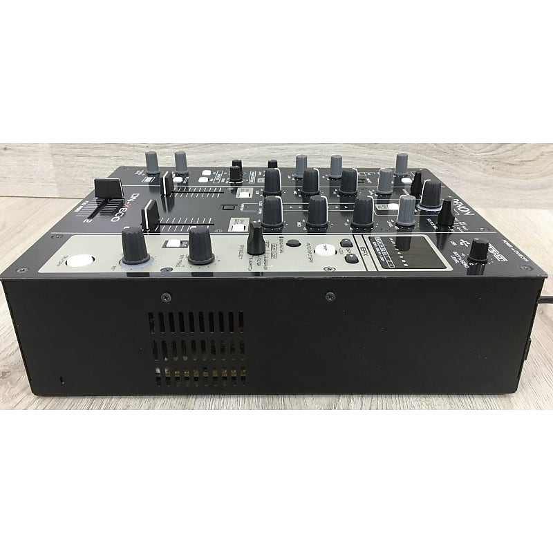 Denon DN-X600 mixer DJ