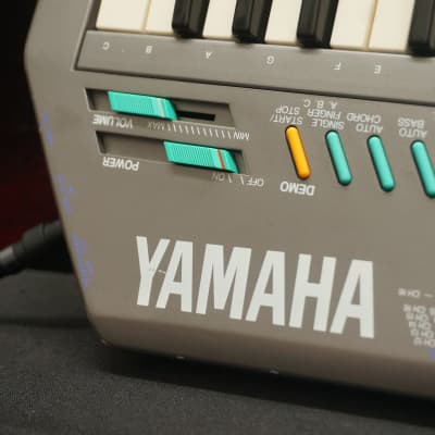 YAMAHA SHS-10 S FM Digital Keyboard With MIDI Keytar Controller w/ Case & Strap image 10