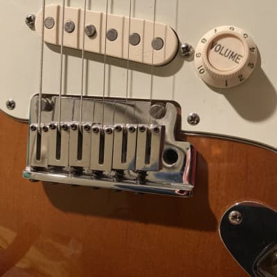Fender American Deluxe Stratocaster 2009 -  Rosewood Fretboard - Sunburst image 10
