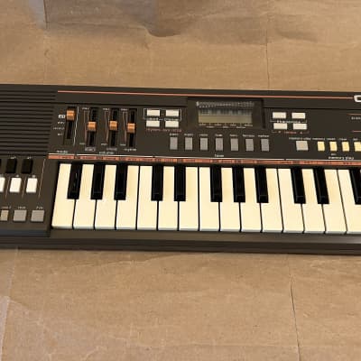 Casio PT-31 31-Key Mini Synthesizer 1980s Excellent