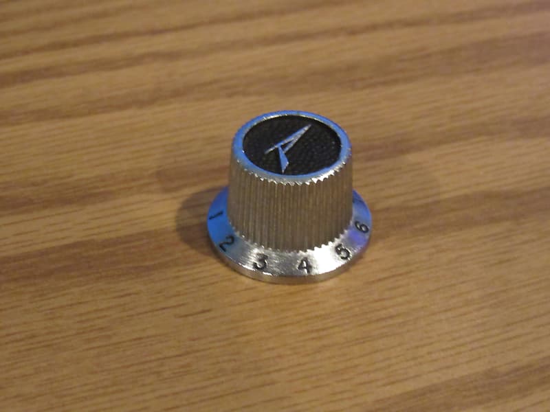 1980 Peavey T40 Bass Knob Reverb