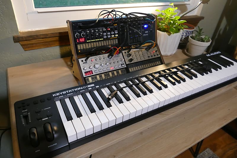 Volca Multipack + MAudio MIDI Controller + Extras Reverb UK