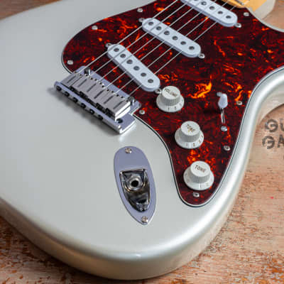 2004 Fender USA American Standard Stratocaster Shoreline Silver with American Special neck image 6