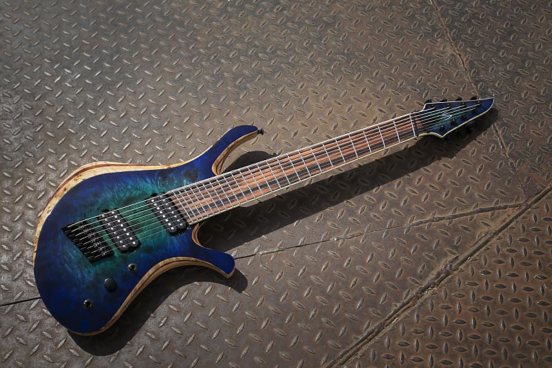 Skervesen Swan 8 FF Skervesen Swan 8 FF Multi-scale Guitar