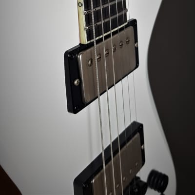 Manuel Ali Guitars Underdog #6 2020 matt white image 4