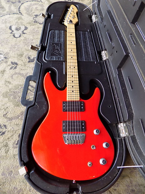 Peavey shop milestone guitar