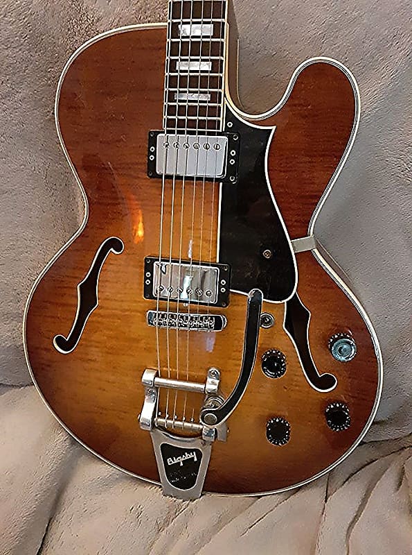 Heritage Heritage 576 with Bigsby 2002 Amber Burst  Gibson Factory -  P/X pos in UK what ya got image 1