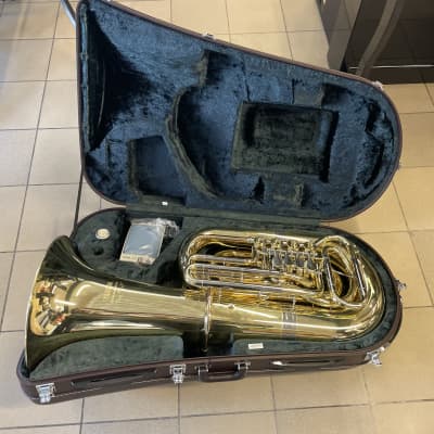 Yamaha YBB-641 Professional Bb Rotary Valve Tuba