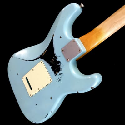 LEFTY! Custom Fender Heavy Relic ST60s Aged Daphne Blue Nitro Over Black Ash Strat 7.4 lb image 5