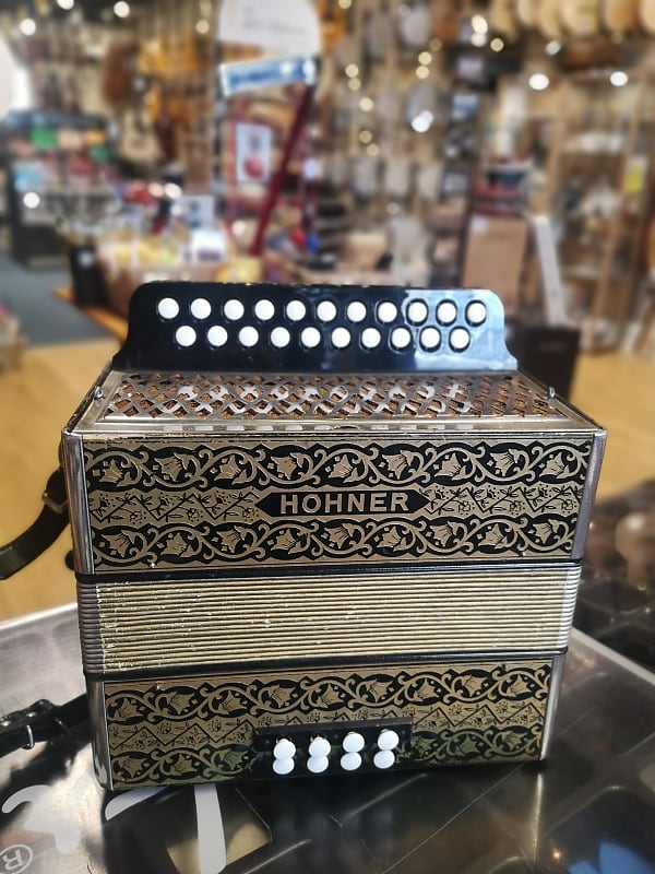 Hohner Pokerwork Melodeon, 2 Row D/G, in very good condition image 1