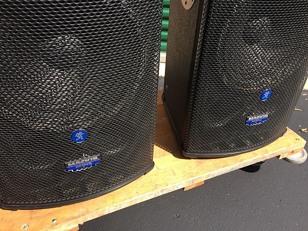 Mackie online 1530 speakers