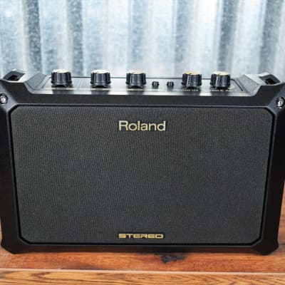 Roland Mobile AC Acoustic Chorus 5-Watt Guitar Combo