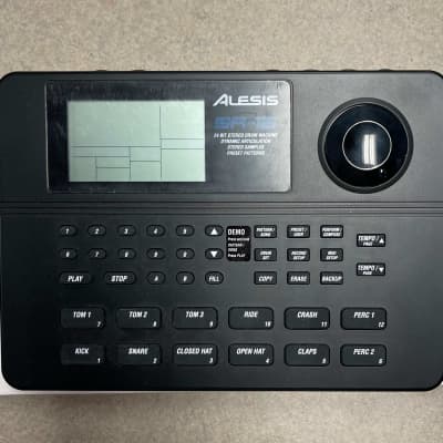 Alesis SR-16 24-Bit Stereo Drum Machine with Dynamic Articulation