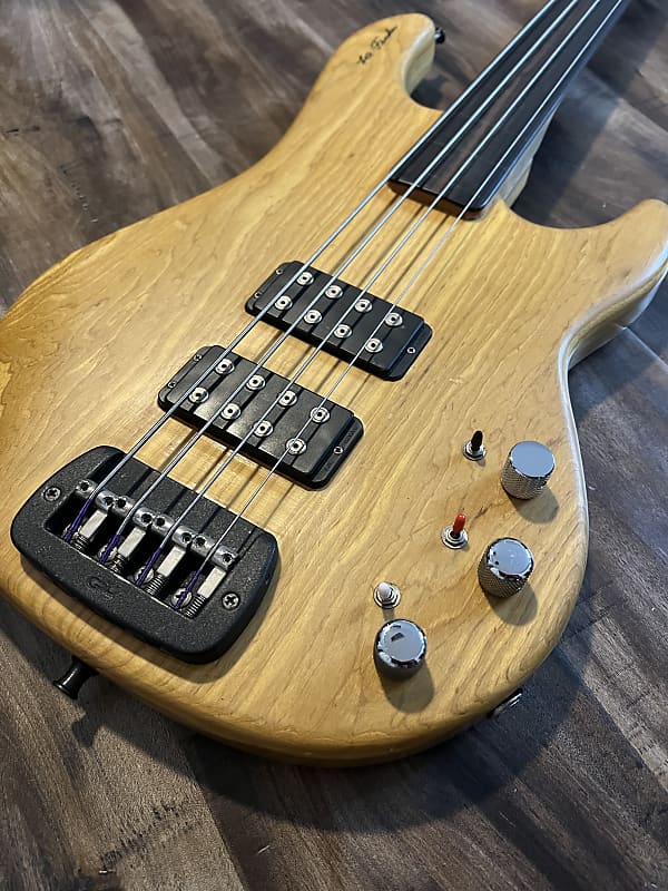 CLF Research L•2000 | G&L Musical Instruments