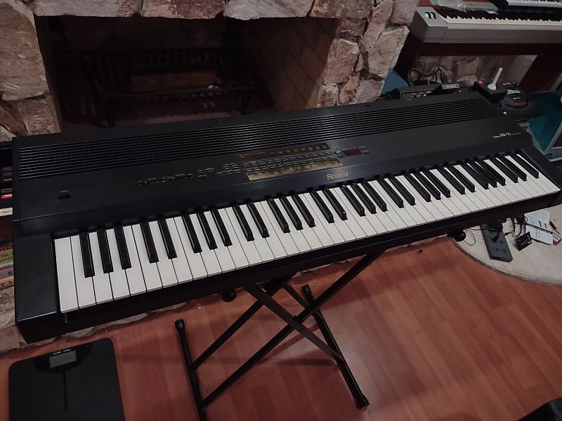 Roland KR-55 76-key Digital Piano Synthesizer - Made In Japan image 1