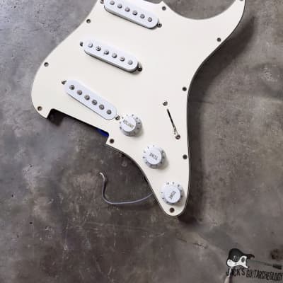 Stratocaster SSS Loaded Pickguard #20 (1990s, White) image 4