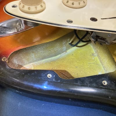 Vintage 1965 Fender Stratocaster - Sunburst All Original image 25