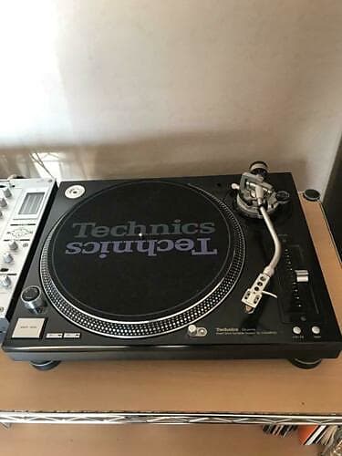 Technics DJ Set SL-1300MK3D SL-1300MK5G SH-MZ1200 SL-DZ1200 Technics DJ Set SL-1300MK3D SL-1300MK5G SH-MZ1200 SL-DZ1200