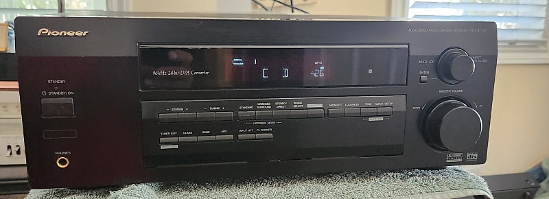 Pioneer Pioneer VSX-D412  Audio Video Multi Channel Receiver  5.1 2000  			