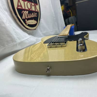 Fender Limited Edition American Vintage '52 Telecaster Korina Guitar with Case - non-original volume pot/knob - 2015 - Blackguard Blonde / Maple image 10