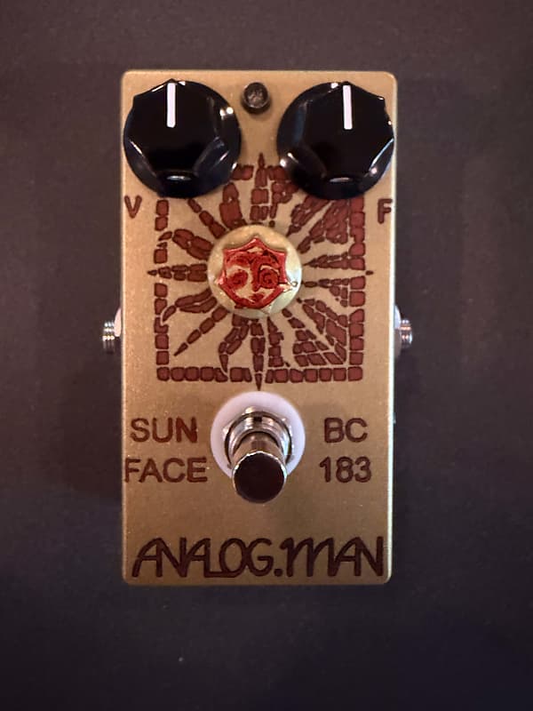 【ファズ】ANALOG.MAN SUN FACE BC 183 Analog Man BC183 Sun Face – Vintage Guitar® magazine