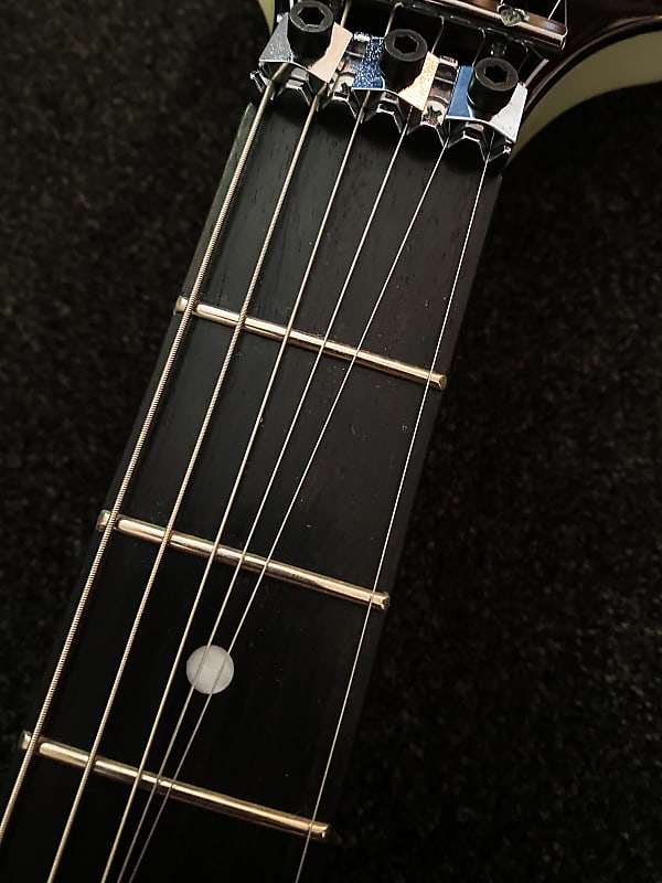 Made by ESP Killer KG Wishbone V Snow White - MINT condition Made by ESP Killer KG Wishbone V Snow White - MINT condition