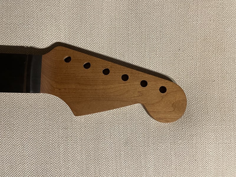 最安値で WARMOTH ROASTED STRAT NECK エレキギター - www.wakuda.co.uk