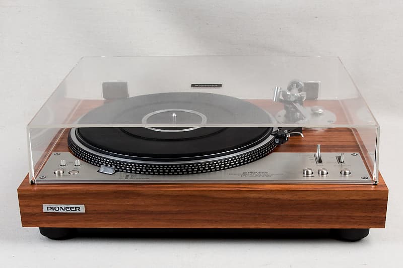 Pioneer PL-A500s full auto direct drive turntable.