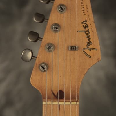 original 1957 Fender Stratocaster Sunburst w/orig. tweed case image 3