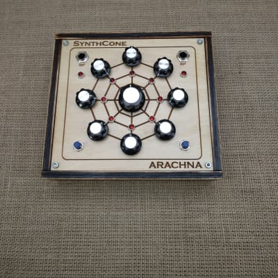 ARACHNA is an 8 step sequencer. image 2