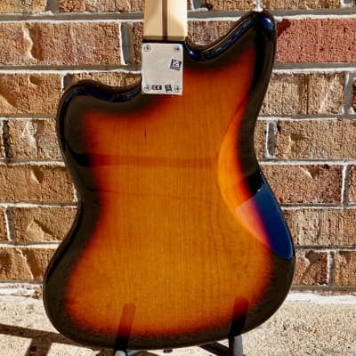 Fender Player Jazzmaster Pau Ferro Fingerboard 3-Color Sunburst image 7