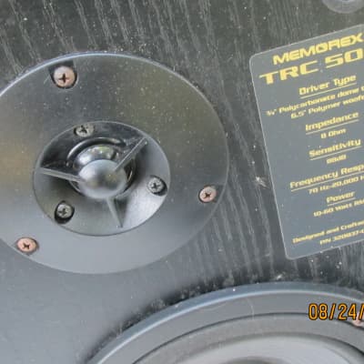 Memorex TRC-505 2 Way Corner Mount Speakers. One Pair image 8