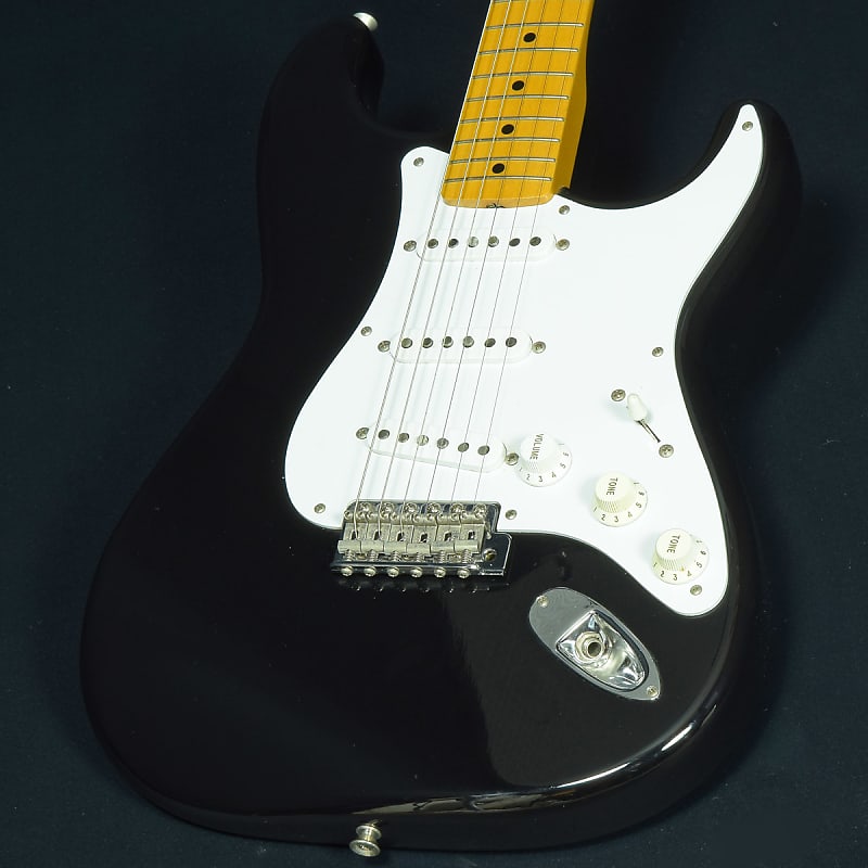 フェンダージャパン Ｒシリアル　ストラトキャスター Fender Japan ST-57/CAR R0シリアル (フェンダージャパン