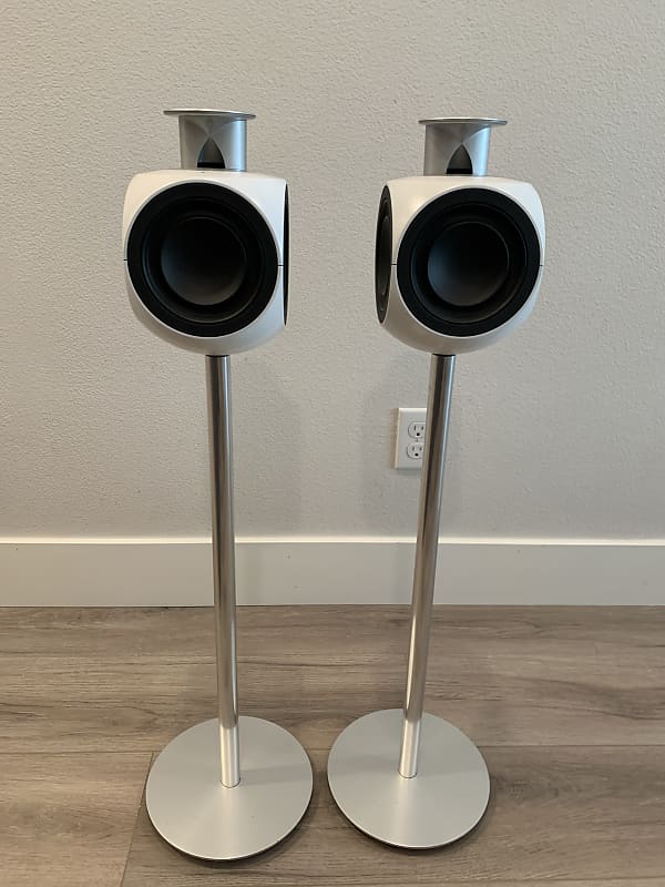 Bang and Olufsen (B&O) Beolab 3 with floornstand