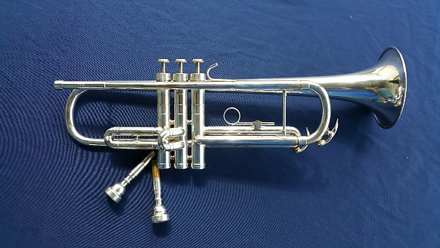 Conn Connquest 1970s Intermediate level Silver Trumpet NICE