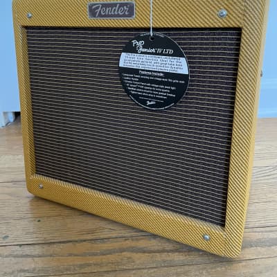 Fender Pro Junior IV 15-Watt 1x10