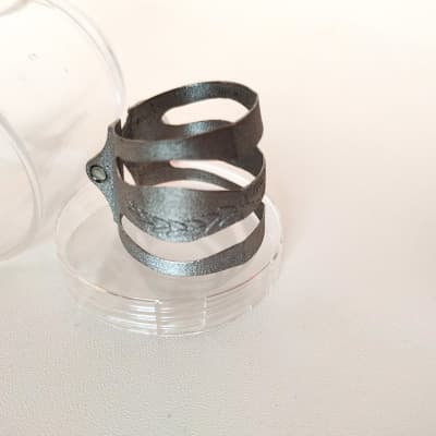 Playnick Vincero Titanium Clarinet Ligature image 4