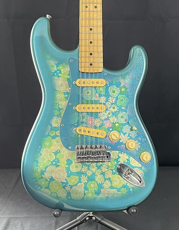 Fender Stratocaster MIJ 1984(E-series) Blue Flower